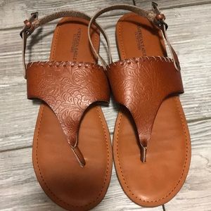 American Eagle sandals